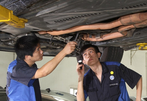華勝奧迪維修顧問做汽車故障檢測